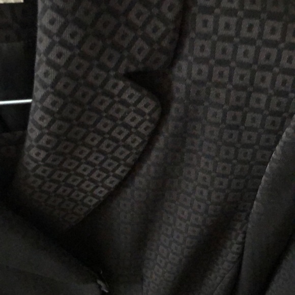 Tahari by Arthur Levine petite skirt suit, size 8P - Picture 11 of 11